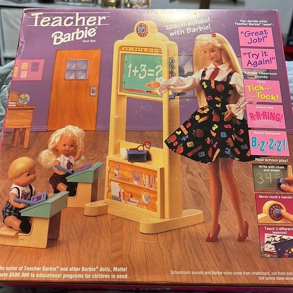 1992-1994 never opened box , Barbie Teacher and 2 students ❤️ - Picture 2 of 7